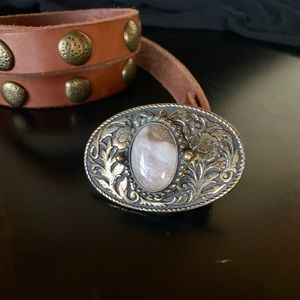 Button leather belt + natural stone/metal buckle.